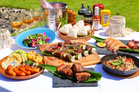 Boutique Art Museum U Can Stay -Ryukyu Villa- Отели в г. Тацуго