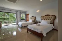 ChanNgarm Mountain View Resort จันทน์งาม เมาท์เท่นวิว รีสอร์ท Hotels in Sikhio