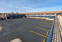 Travelodge by Wyndham Clovis - parking