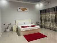 Kedai Terapung Hotel & Resto Hotel dekat TPU Kampung Sumbawa Kelurahan Tanjung
