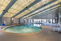 Best Western Plus New Englander Hotels in Woburn