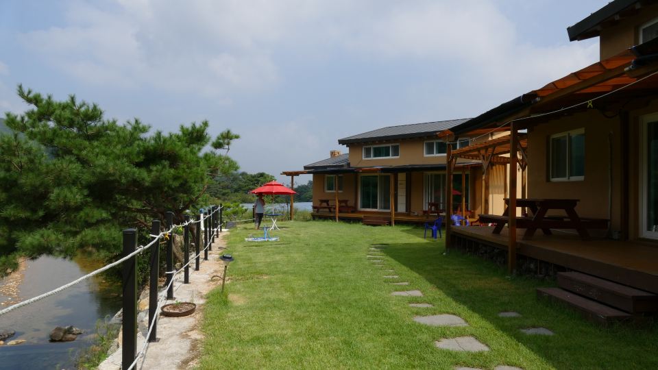 Sangju Yeoyurounhwangtojib Pensyeon