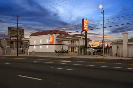 Red Roof Inn Carson - Wilmington, CA