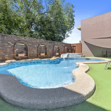 Sherbourne Terrace Hotel