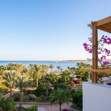Fort Arabesque Resort, Spa & Villas