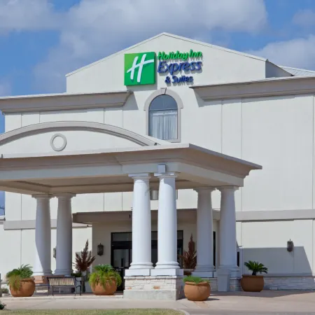 Holiday Inn Express & Suites COLLEGE STATION by IHG