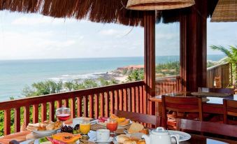 Sombra e Água Fresca Resort