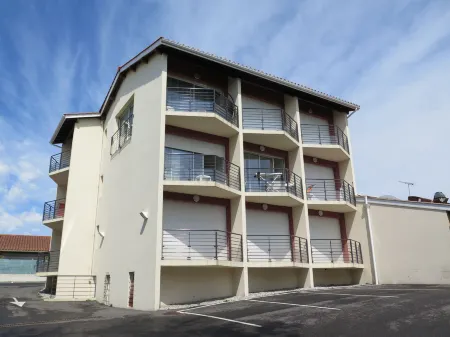 Résidence Plage Centrale T3 Prestige Отели в г. Сортс-Оссегор