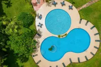 Delta Hotels Dar es Salaam - piscina