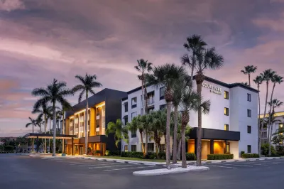Courtyard Naples Hotels near Revs Institute, Inc.