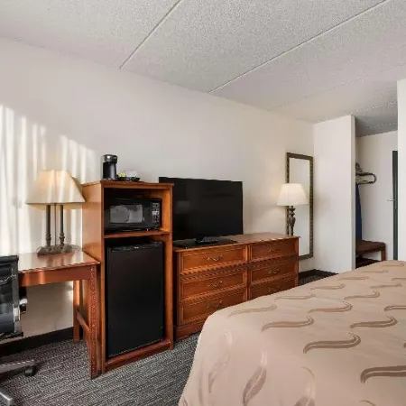 Quality Inn Joliet Hotels in Will County