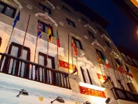 Hotel Paris Centro Отели в г. 