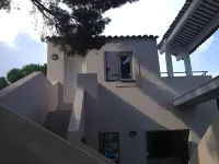 La Singulière maison d'hôtes & Spa Hôtels à proximité de : Plage des Trois Digues