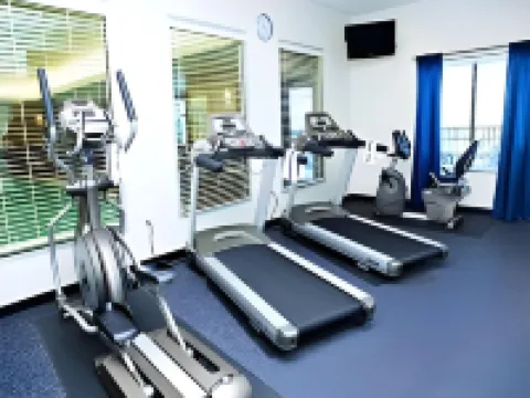 Holiday Inn Express & Suites YOUNGSTOWN WEST - AUSTINTOWN by IHG Hotéis em Austintown