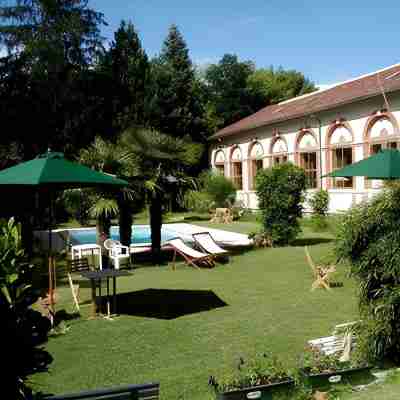 Hôtel Les Bellugues Hotel Exterior