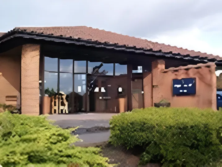 Riverside Lodge Hotel