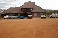 Copacopa Lodge and Conference Centre - parking