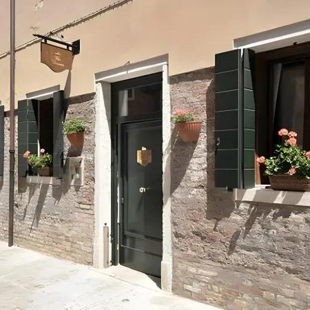 Alla Vite Dorata