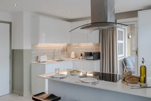 Your Apartment |  Two Bed Apartment with Balcony - 방갈로