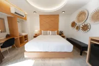 Sunburst Hotels in Tha Muang