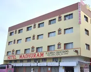 Hotel Madhuram Somnath Mahadev Temple附近的飯店