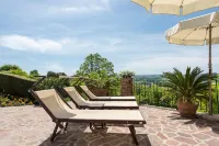 Privilège Castello di Villa Hotels in Isola d'Asti