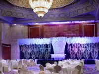 فندق انتركونتينينتال Hotels near كاسر الأمواج في أبوظبي