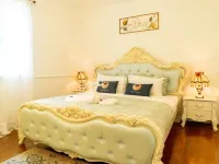RoomQuest Baan Khun Phra the Iconic Residence Hotels in Pak Kret