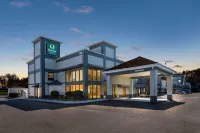 Quality Inn & Suites Matthews - Charlotte Hotels in Stallings