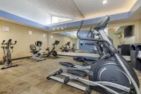 Best Western Plus Palm Desert Resort - Gym