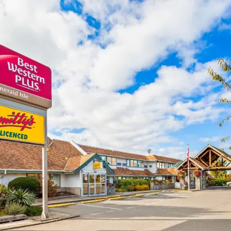 Best Western Plus Emerald Isle Hotel