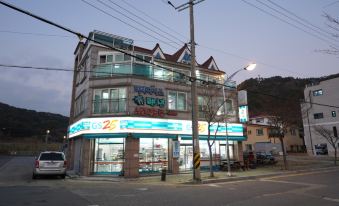 Geoje Paradise Pension