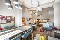 Hampton Inn & Suites by Hilton Bakersfield Central - Wi-Fi
