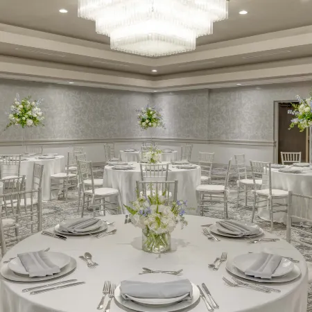 Crowne Plaza INDIANAPOLIS-AIRPORT by IHG