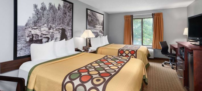 Super 8 by Wyndham Sun Prairie/Madison E Hotels in Dane County