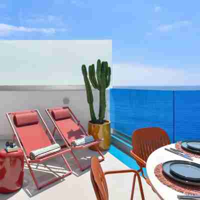 Neptuno Suite Playa Dining/Meeting Rooms
