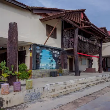 Labis Sunrise Farm Stay