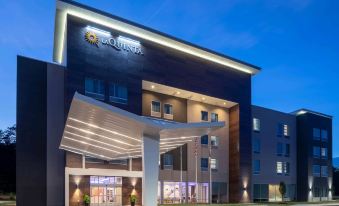 La Quinta Inn & Suites by Wyndham Greensboro Arpt High Point