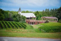 Riverbend Hotel and Suites, Trademark Collection by Wyndham Hotels in Ashtabula