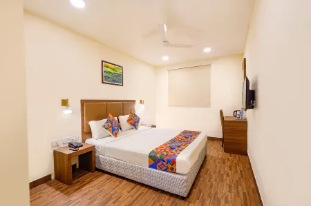 Treebo Welcome Inn, Porur