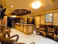 Chatsuree Mansion Отели рядом с достопримечательностью «Школа Narinukun»