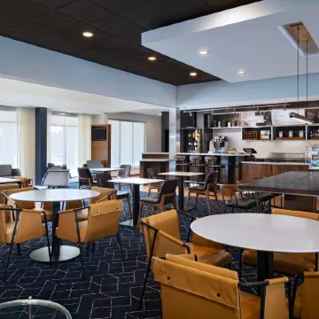 Courtyard Dallas Richardson at Spring Valley