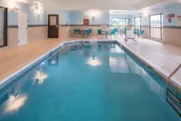 TownePlace Suites New Hartford - Pools