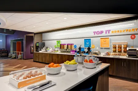 Tru by Hilton Idaho Falls Отели рядом с достопримечательностью «Мелалейка Филд»