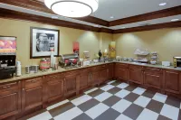 Hampton Inn Auburn - breakfast