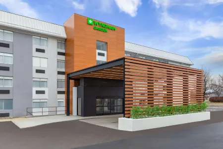 Wyndham Garden Louisville East Отели в г. Джефферсонтаун