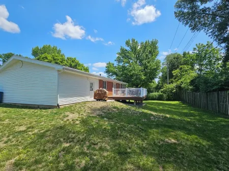 Luxurious Amenities at Zoey's House in Heart of Olivette