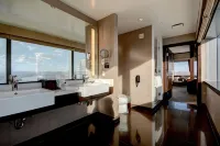 CityCenter Vdara Penthouse SKYVILLA 270° VIEWS-OF VEGAS