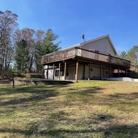 Newer, 4 Bdrm 2 Bathroom Lake Home 5 Minutes from Everything in Danbury Wi