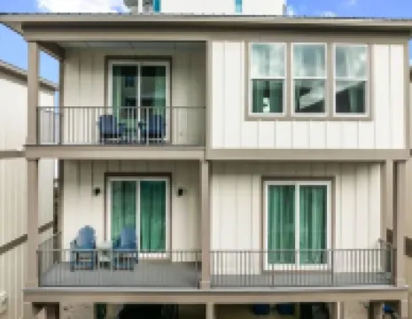 One Q-ute Cottage : Beach and Bay Retreat w/ Pool